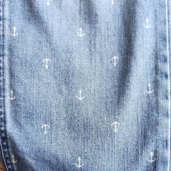 TALBOTS SIMPLY FLATTERING COLLECTION Blue Denim Jeans with Anchor Print. SIZE 8p - Picture 7 of 7